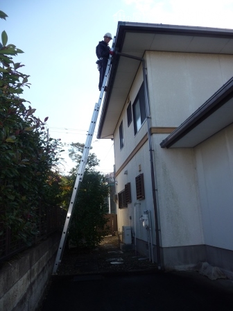 樋が外れる
