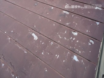屋根塗装の剥がれ(別アングル)