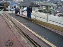 AT2段屋根材解体