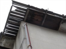 屋根下地破損
