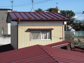 瓦棒葺き屋根
