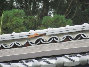 棟瓦割れ