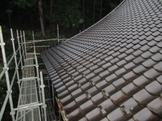 瓦葺き直し完了
