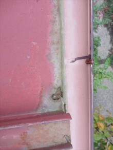 軒先唐草の穴空き