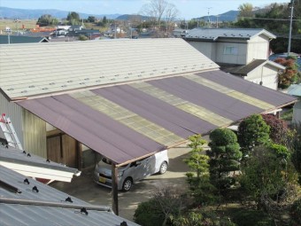 涌谷町の波板張り替え現場