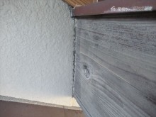 木部と外壁部コーキング劣化亀裂