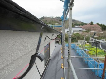 軒樋金具固定完了