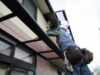 テラス屋根のポリカ張り